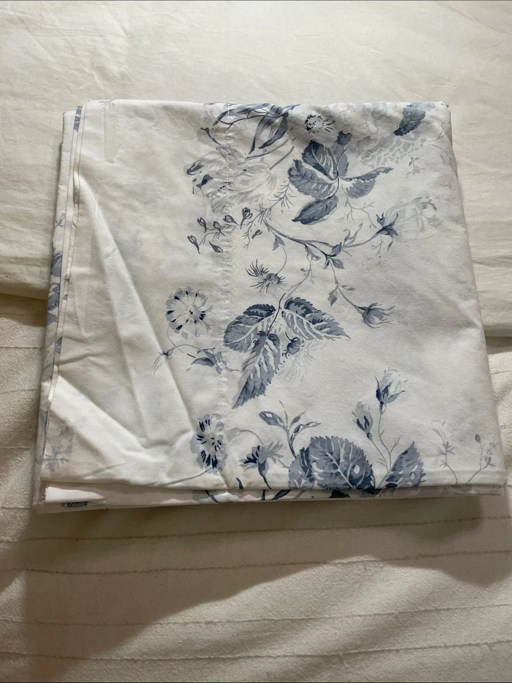 Cabbages & Roses Blue Floral 100% Cotton King pillowcases- Classic Floral Print